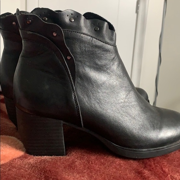 Early winter boots. - Picture 3 of 4